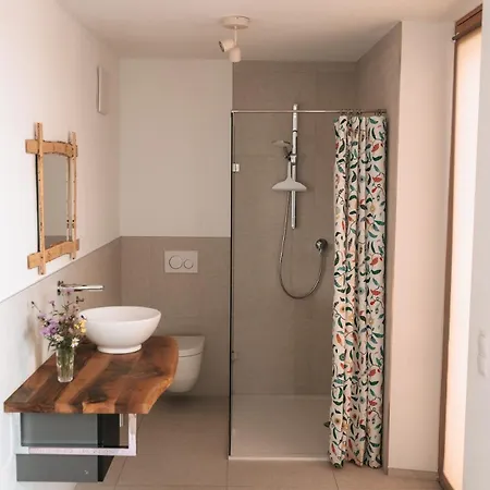 Apartment Individual Surrounded By Nature Sankt Georgen bei Salzburg